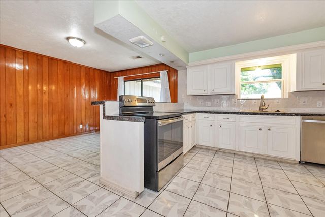 7119 Bellaire Boulevard, Houston, TX 77074