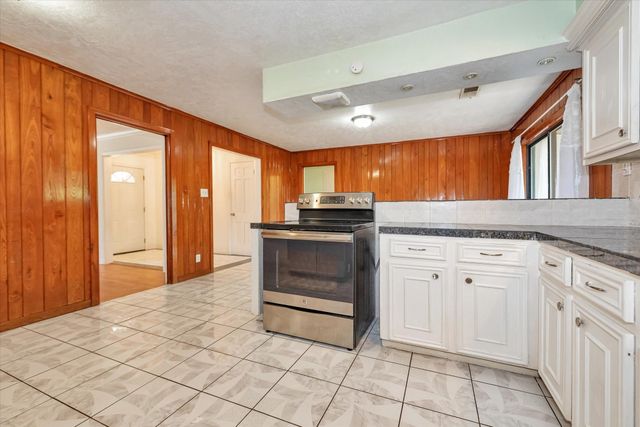 7119 Bellaire Boulevard, Houston, TX 77074