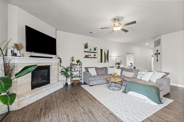 7559 Arapahoe Drive, Shawnee, KS 66227