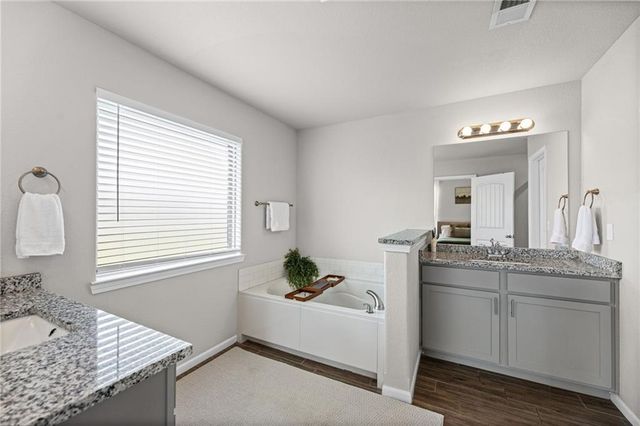 7559 Arapahoe Drive, Shawnee, KS 66227
