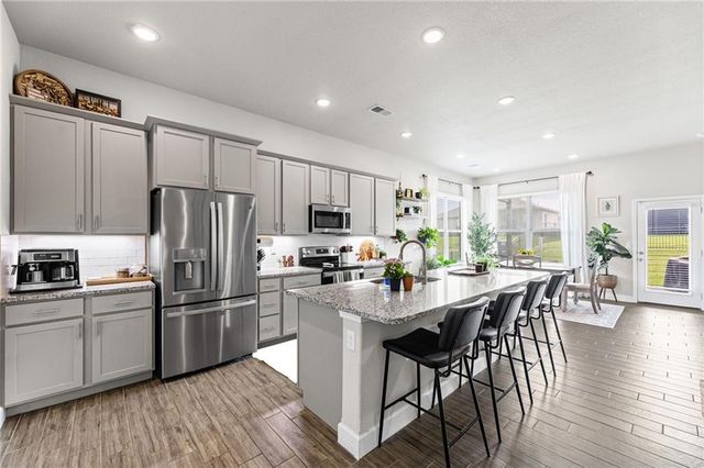7559 Arapahoe Drive, Shawnee, KS 66227