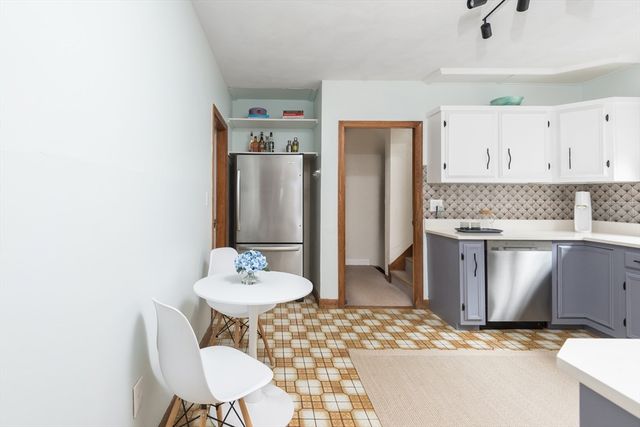 34 Harvard St 1, Arlington, MA 02476