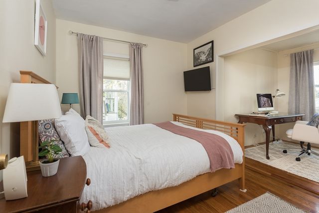 34 Harvard St 1, Arlington, MA 02476