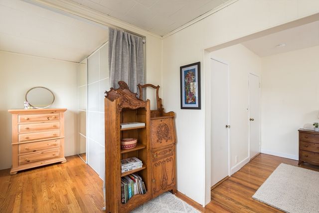 34 Harvard St 1, Arlington, MA 02476