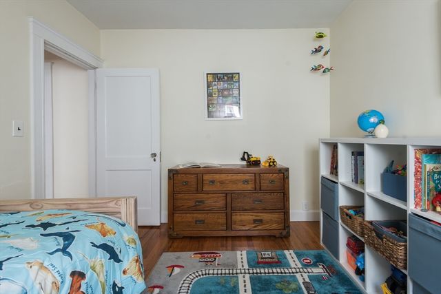 34 Harvard St 1, Arlington, MA 02476