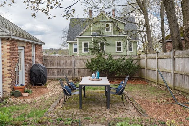 34 Harvard St 1, Arlington, MA 02476