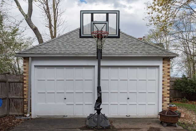 34 Harvard St 1, Arlington, MA 02476