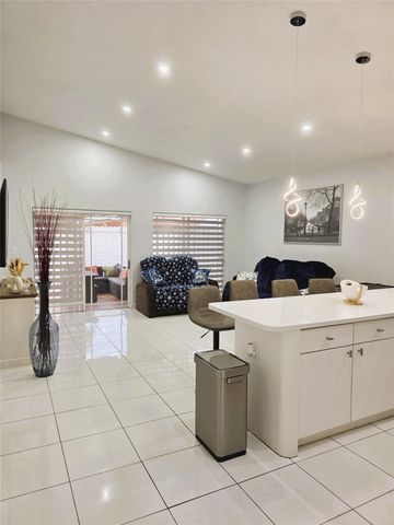 8771 NW 141st Ter, Miami Lakes, FL 33018