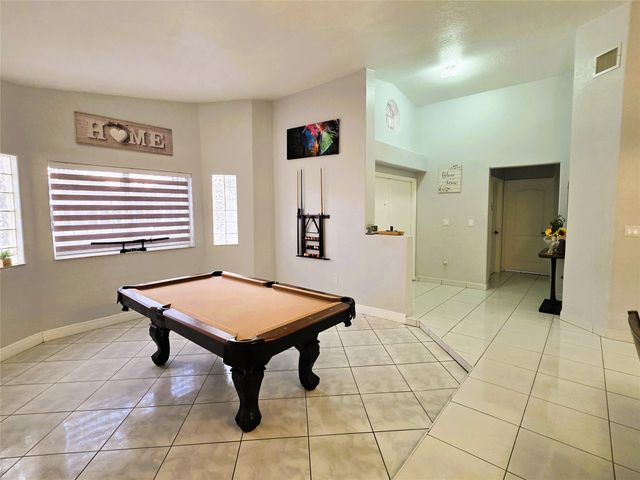 8771 NW 141st Ter, Miami Lakes, FL 33018