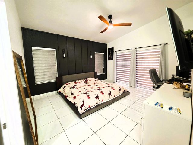 8771 NW 141st Ter, Miami Lakes, FL 33018