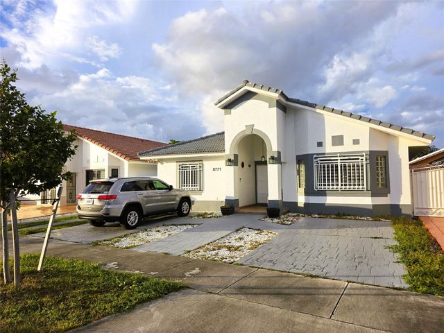 8771 NW 141st Ter, Miami Lakes, FL 33018