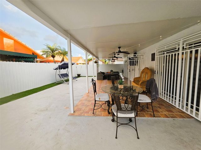 8771 NW 141st Ter, Miami Lakes, FL 33018