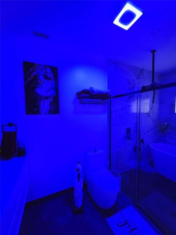 8771 NW 141st Ter, Miami Lakes, FL 33018