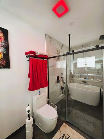 8771 NW 141st Ter, Miami Lakes, FL 33018