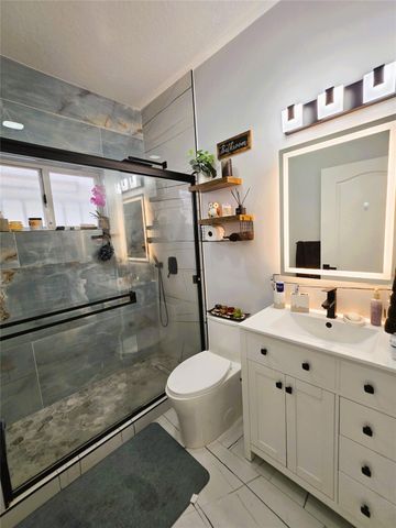 8771 NW 141st Ter, Miami Lakes, FL 33018