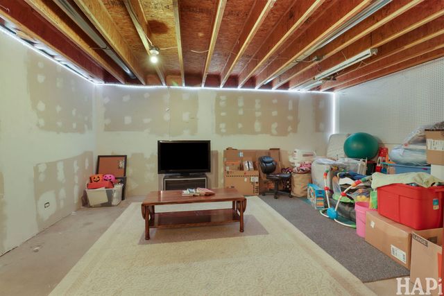 711 Wedgewood, Mchenry, IL 60050