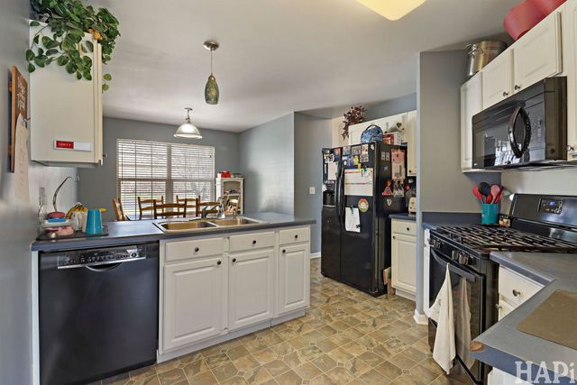 711 Wedgewood, Mchenry, IL 60050