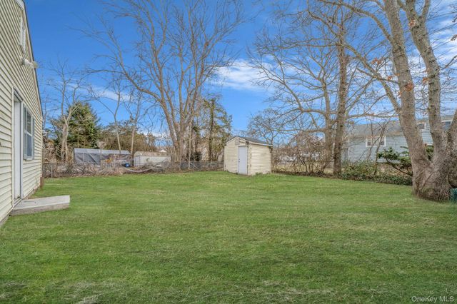 38 Manor Drive, Shirley, NY 11967