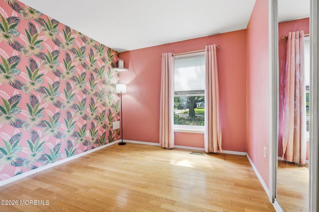 881 Eaglehurst Court, Toms River, NJ 08753