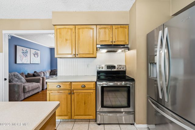 881 Eaglehurst Court, Toms River, NJ 08753