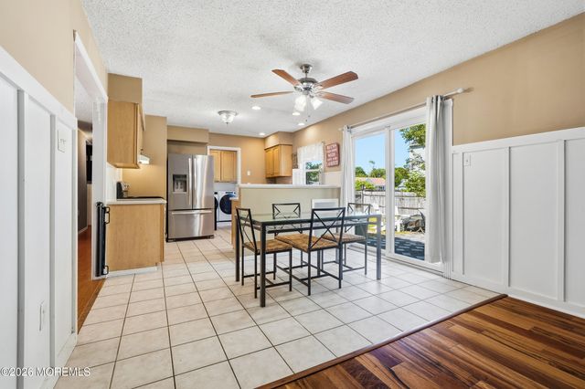 881 Eaglehurst Court, Toms River, NJ 08753