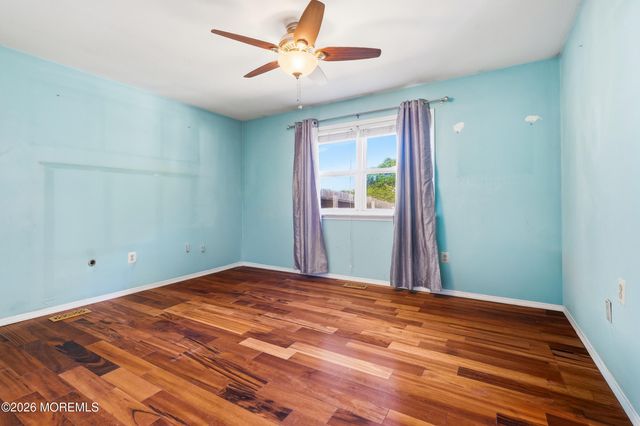 881 Eaglehurst Court, Toms River, NJ 08753