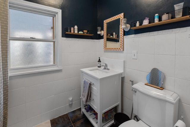 1921 E Elmdale COURT, Shorewood, WI 53211