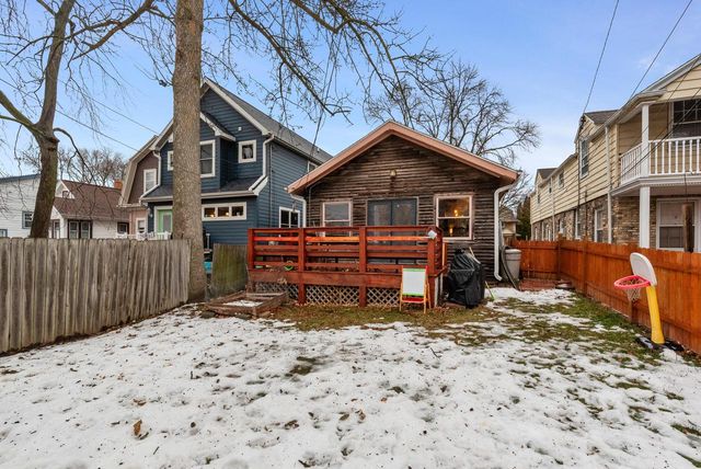 1921 E Elmdale COURT, Shorewood, WI 53211