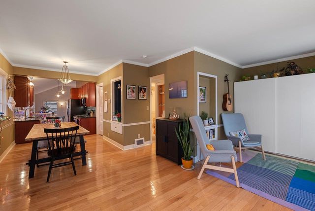 1921 E Elmdale COURT, Shorewood, WI 53211