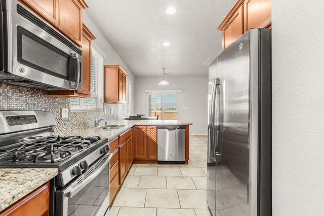 8924 Mission Ridge Drive NW, Albuquerque, NM 87114