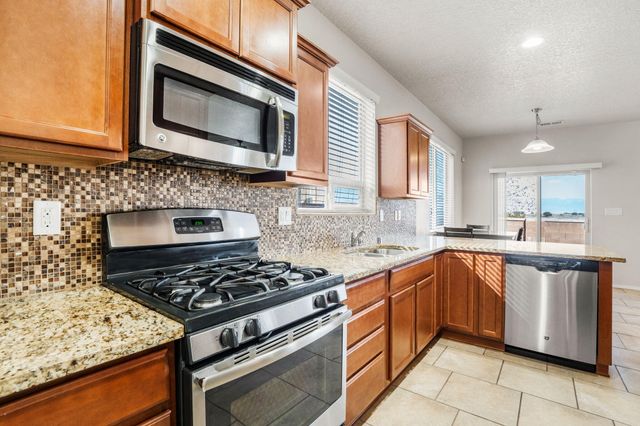 8924 Mission Ridge Drive NW, Albuquerque, NM 87114