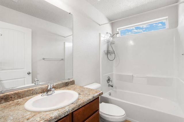 8924 Mission Ridge Drive NW, Albuquerque, NM 87114