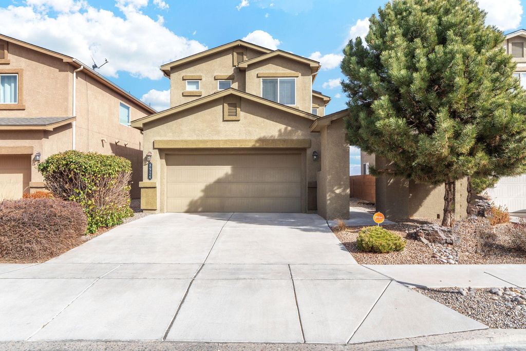 8924 Mission Ridge Drive NW, Albuquerque, NM 87114