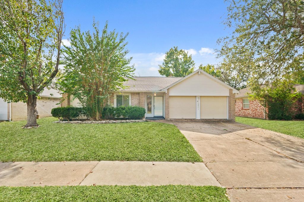 12831 Newberry Street, Sugar Land, TX 77478