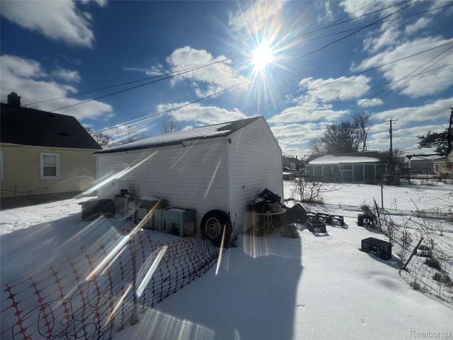 17665 Runyon Street, Detroit, MI 48234