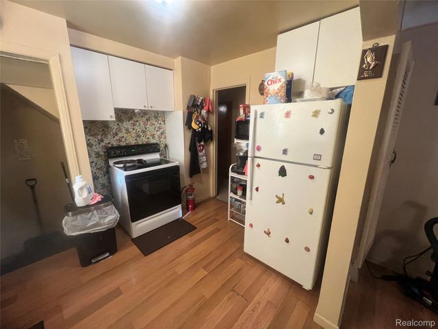 17665 Runyon Street, Detroit, MI 48234