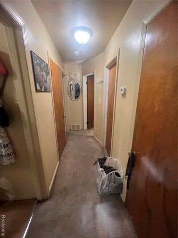 17665 Runyon Street, Detroit, MI 48234