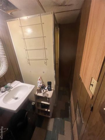 17665 Runyon Street, Detroit, MI 48234