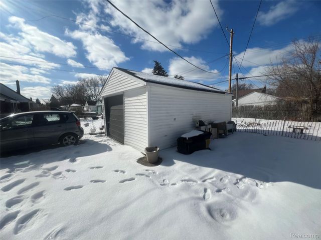 17665 Runyon Street, Detroit, MI 48234