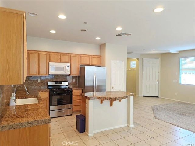 4531 Streamport Dr, Riverside, CA 92505