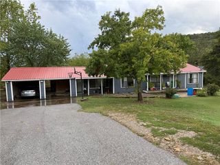 33 Dogwood Lane, Green Forest, AR 72638