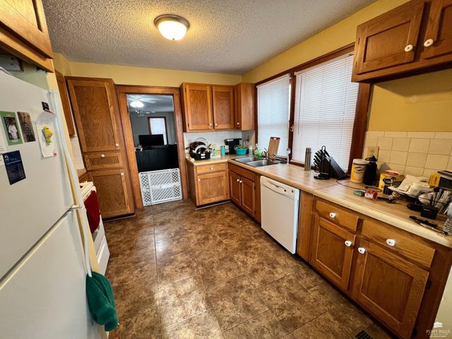 525 Osage Street, Manhattan, KS 66502