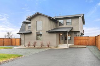 1030 SW River Mist Lane, Grants Pass, OR 97527