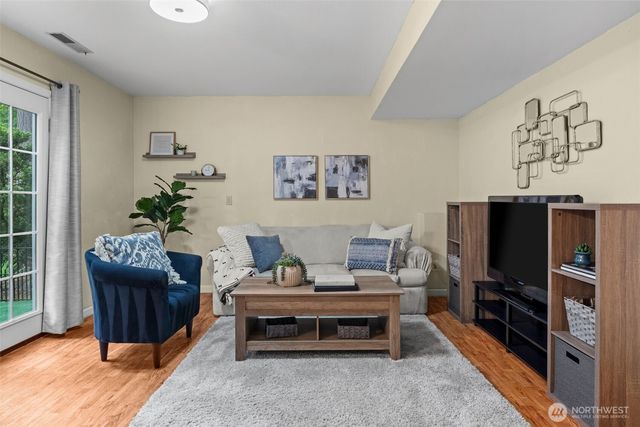 5820 53rd Avenue NW, Gig Harbor, WA 98335