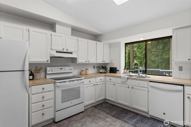 5820 53rd Avenue NW, Gig Harbor, WA 98335