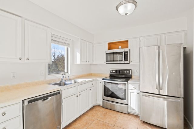 3608 TEAKWOOD DR, Columbia, MO 65203