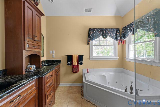 9172 Ivy Banks Dr, Mechanicsville, VA 23116