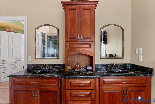 9172 Ivy Banks Dr, Mechanicsville, VA 23116