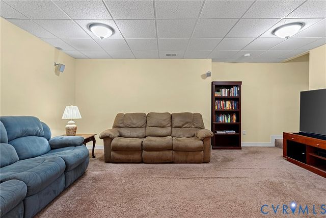 9172 Ivy Banks Dr, Mechanicsville, VA 23116