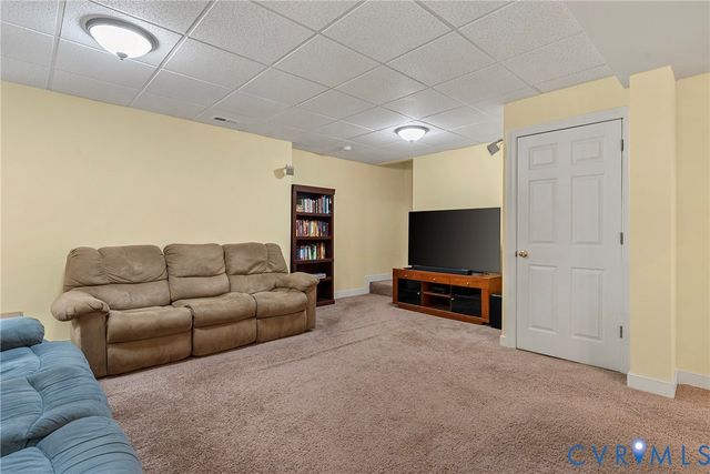 9172 Ivy Banks Dr, Mechanicsville, VA 23116